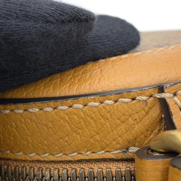 GUCCI Disney Collaboration Round Shoulder Bag GG Supreme/Leather Brown 603938 - Picture 4 of 13